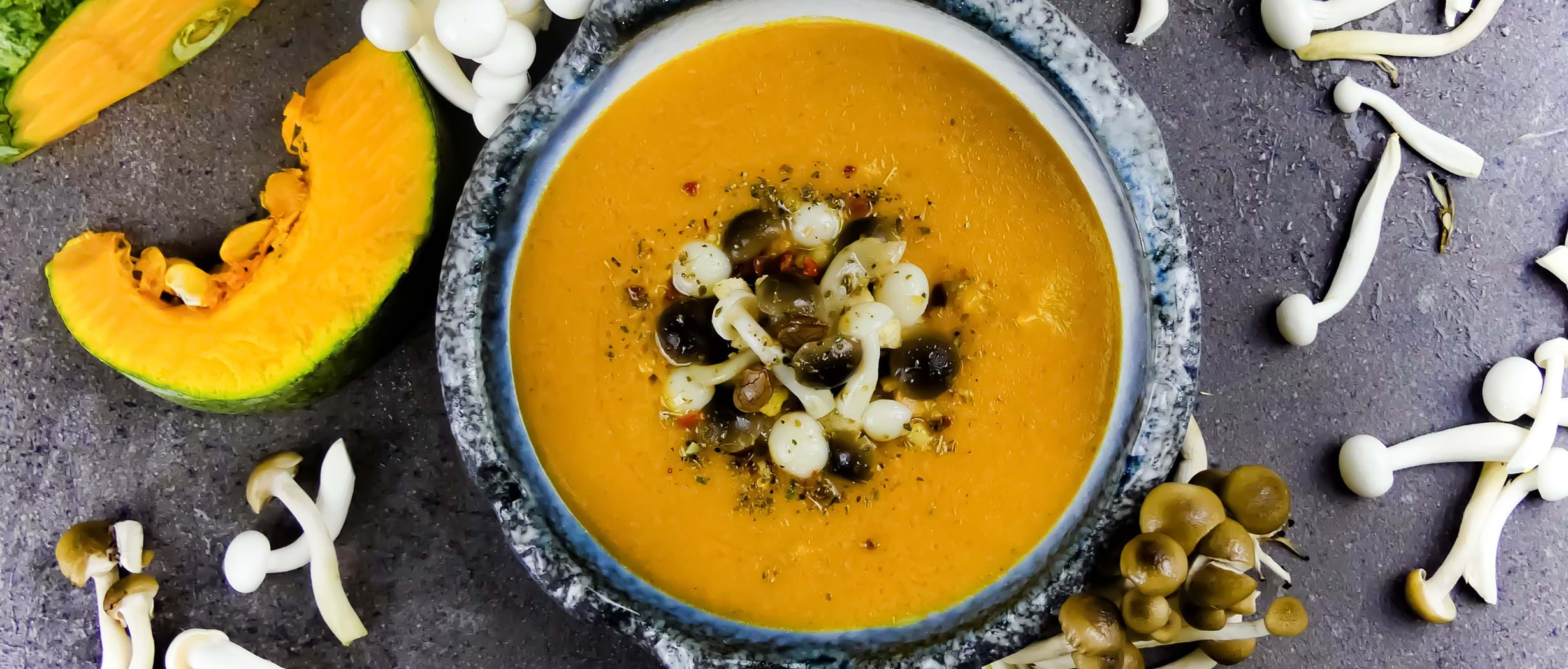 Kabocha pompoen soep met zoete aardappel